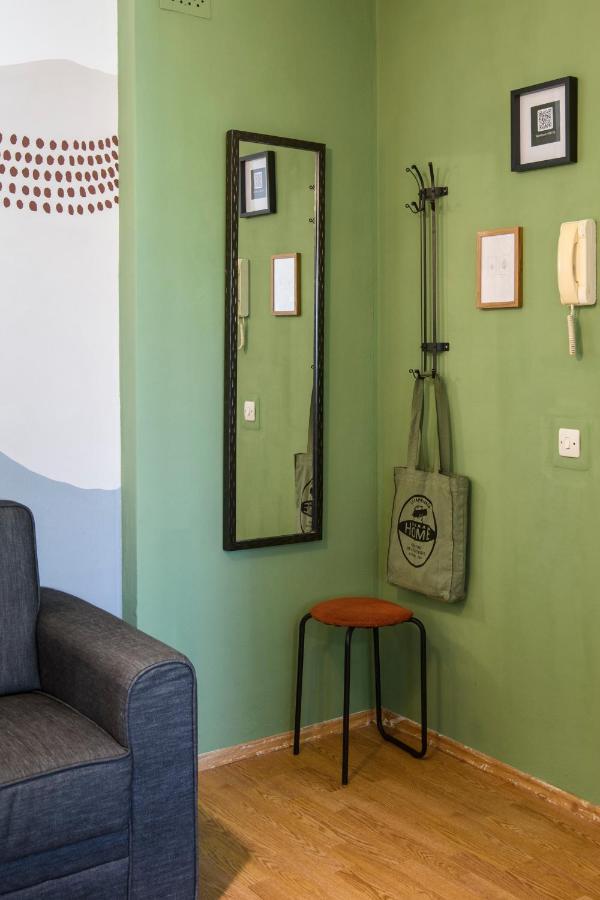 Green Door Split Exterior foto